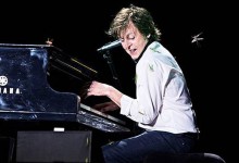 paul-mccartney-attacked-by-duets-with-giant-swarm-of-brazilian-grasshoppers-10-things_h