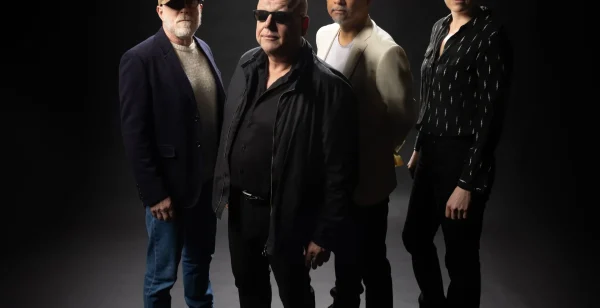 PIXIES HIGH RES 10 Credit Liam Maxwell