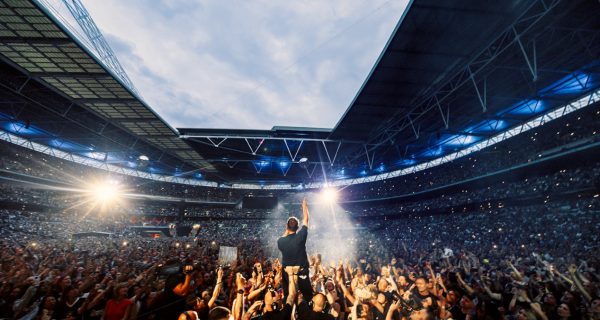 blur live at wembley pic