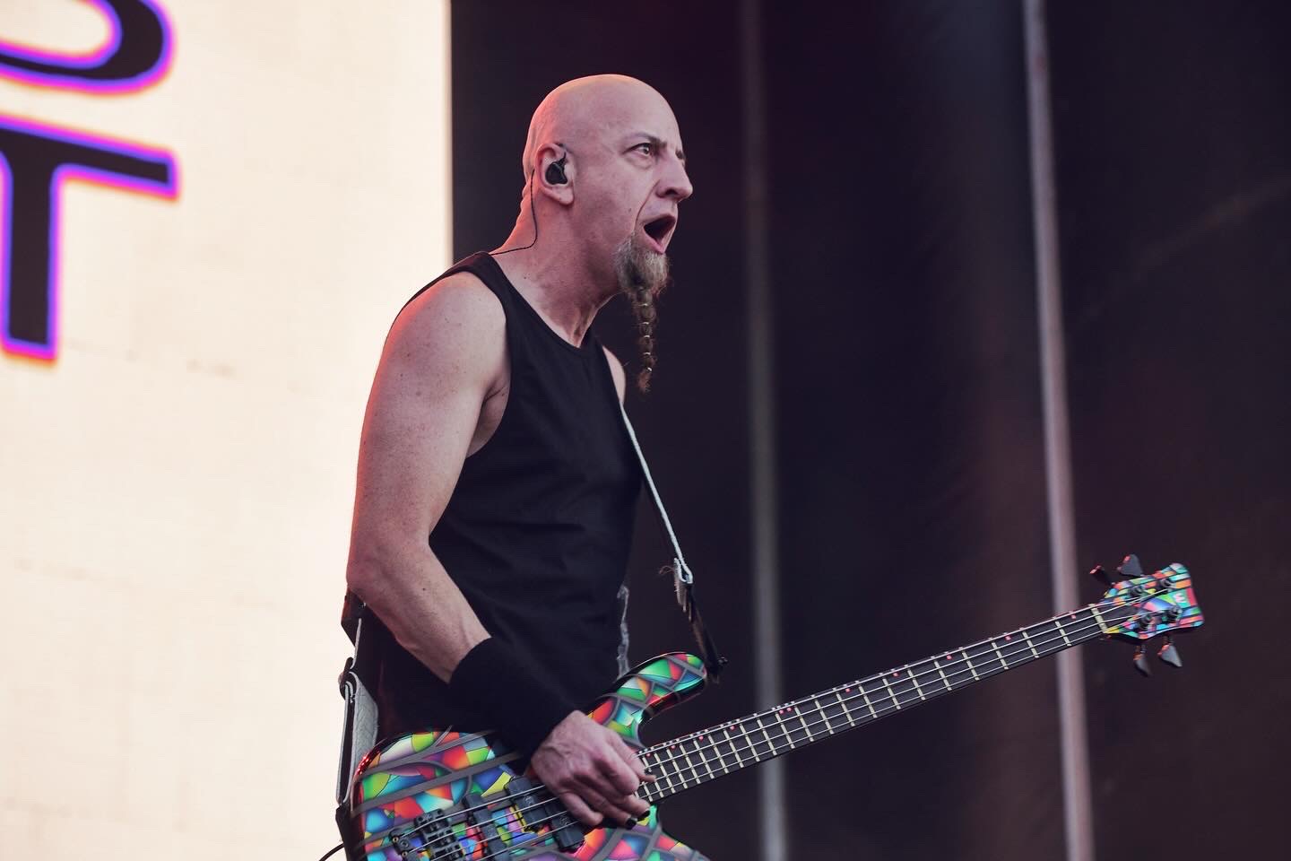 9644F4FE 84AC 42E1 8584 527C0BF1079B