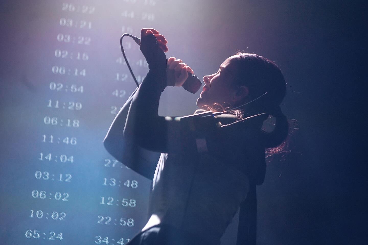 B53192BF E52E 48D5 B889 345F1CC280BB