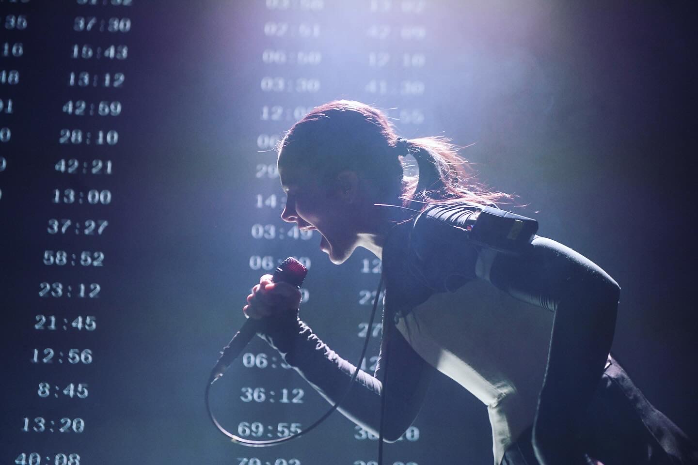 E33564D5 E79F 42F2 887B 9C1D359D3327 1