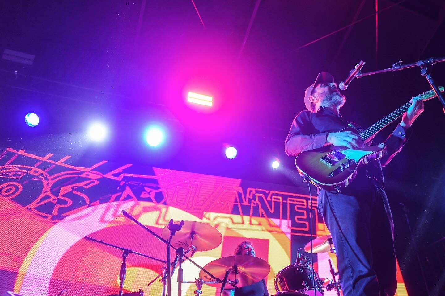 F49D8393 A865 40DA 912D E74009E20483