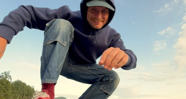 Press Photo Mac DeMarco Home.jpg