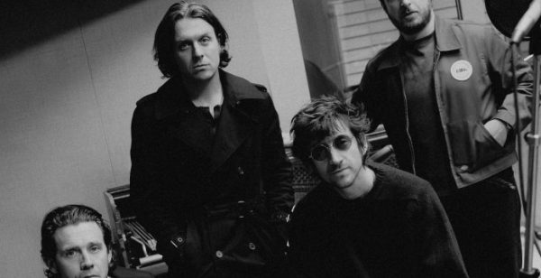 HELP2 Arctic Monkeys Phoebe Fox @shotbyphox 696x442